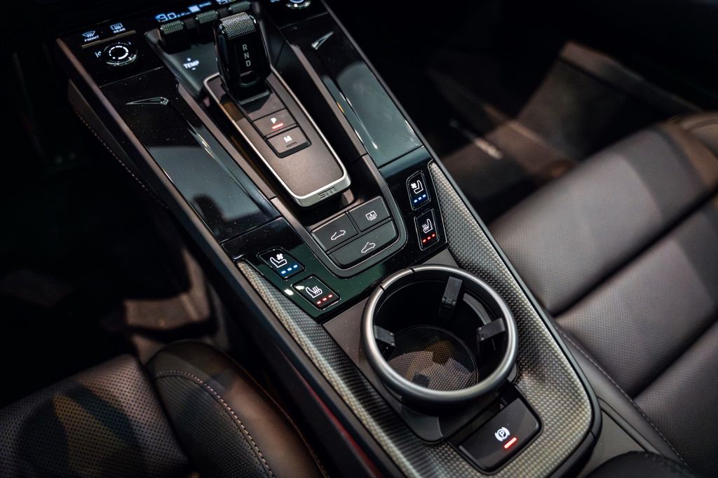 Porsche 992 2025