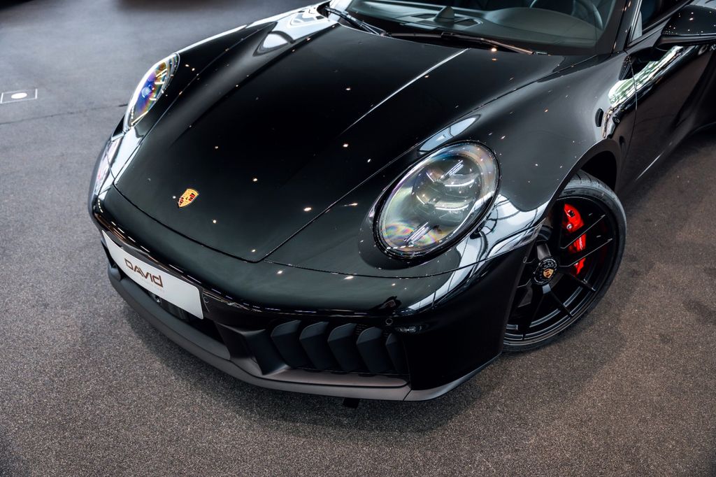 Porsche 992 2025