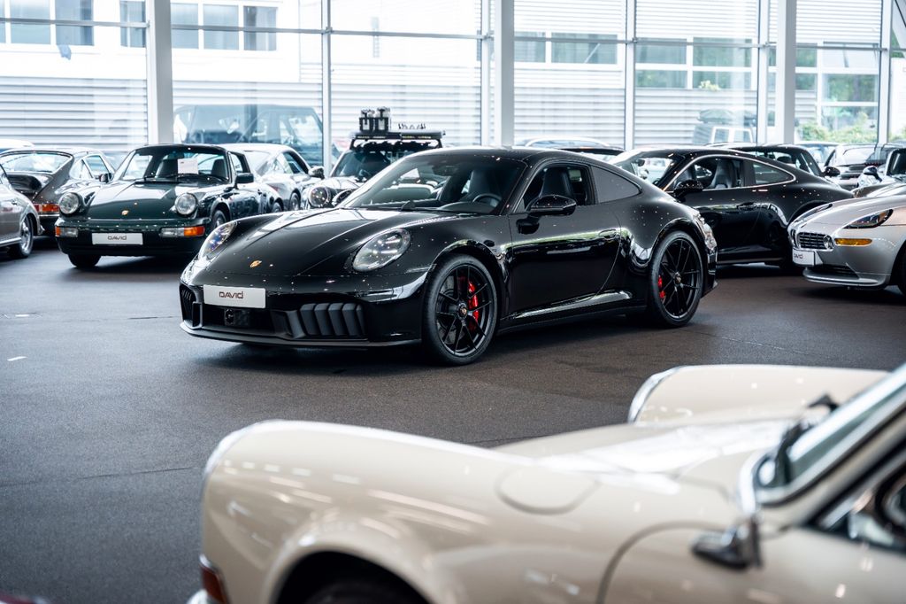 Porsche 992 2025