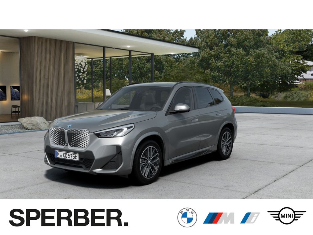 BMW iX1