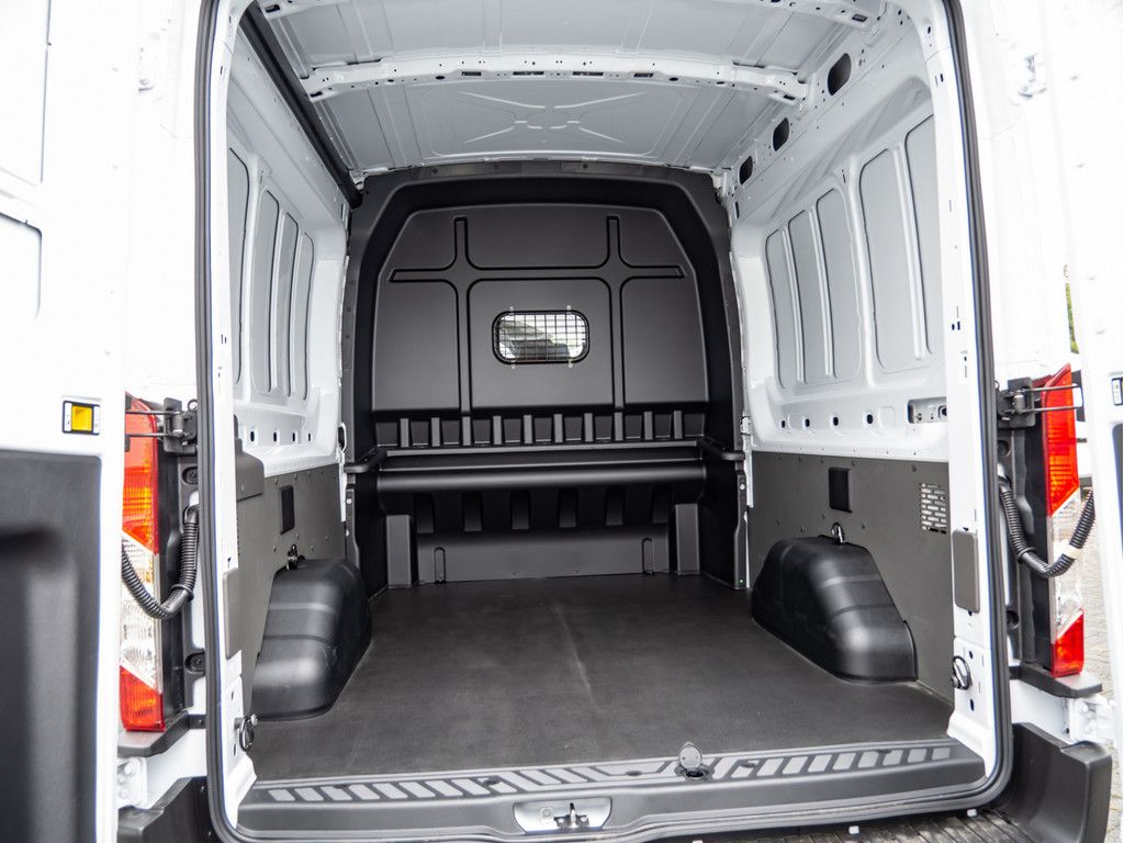 Ford Transit 2025