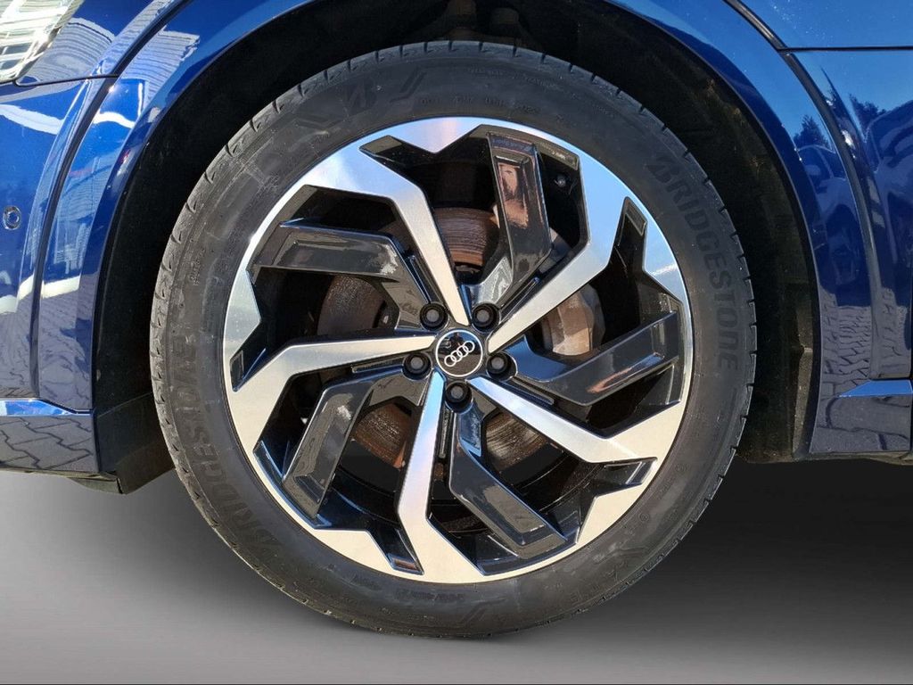 Audi e-tron 2022