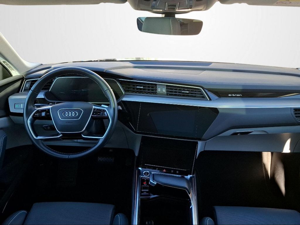 Audi e-tron 2022