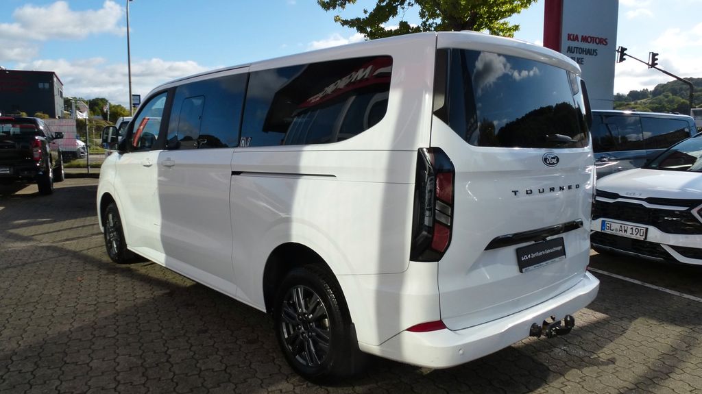 Ford Tourneo Custom 2025