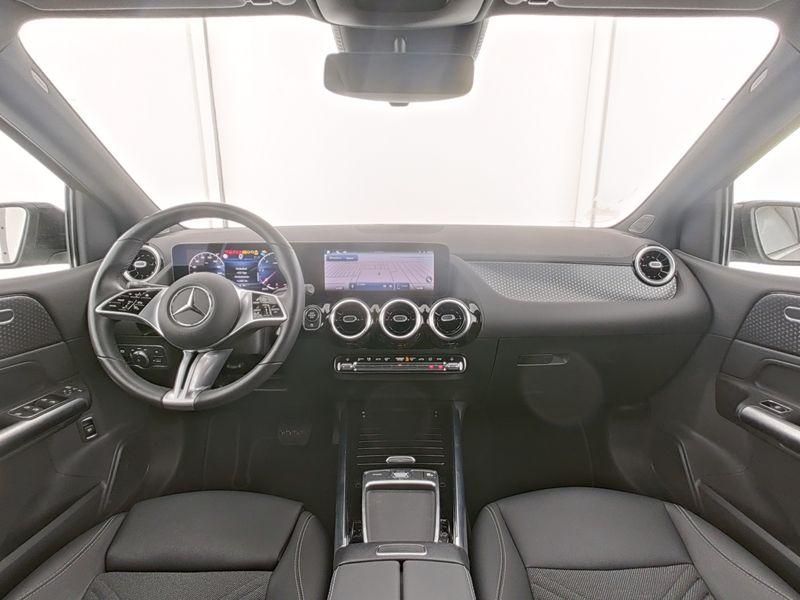 Mercedes-Benz B 200 2024