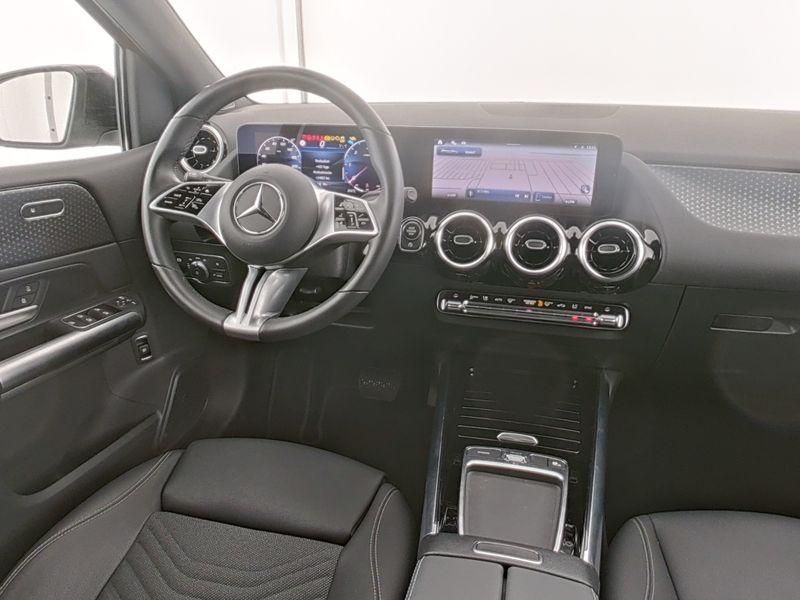 Mercedes-Benz B 200 2024
