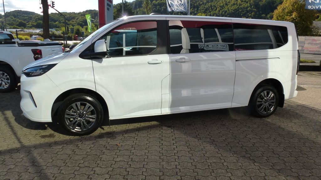 Ford Tourneo Custom 2025