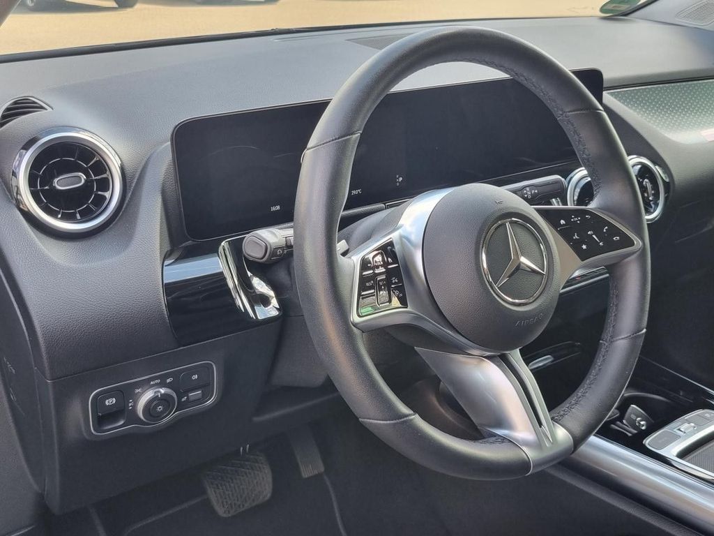 Mercedes-Benz B 250 2023