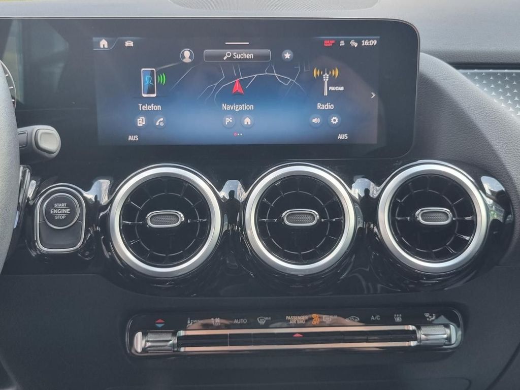 Mercedes-Benz B 250 2023