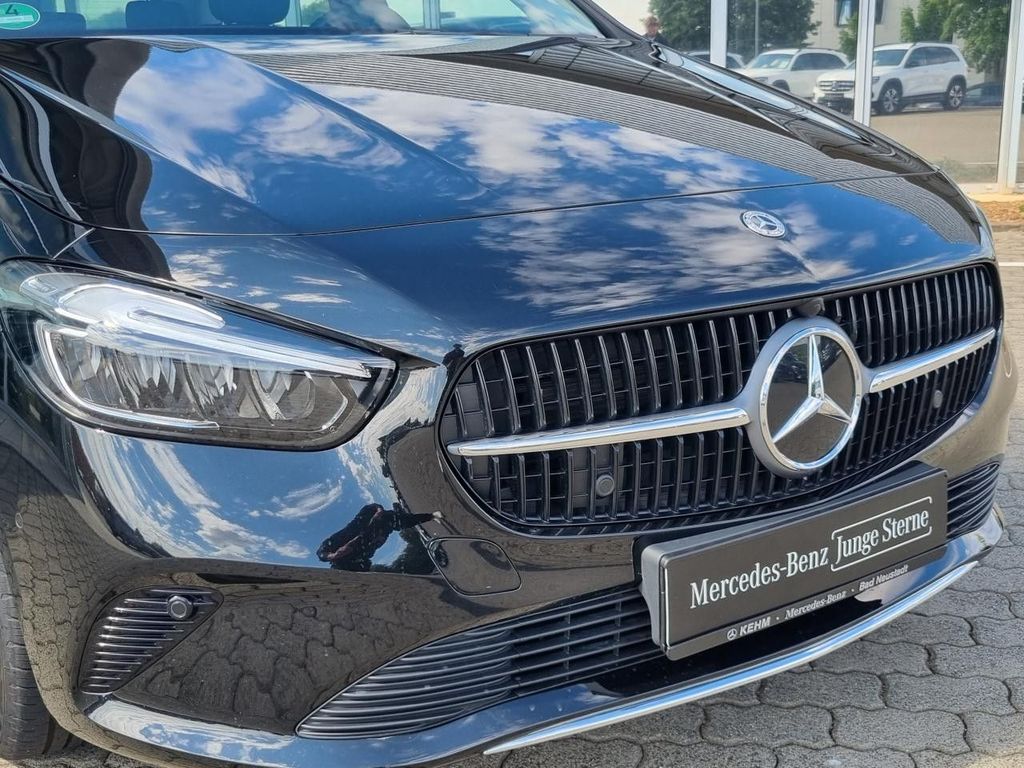 Mercedes-Benz B 250 2023