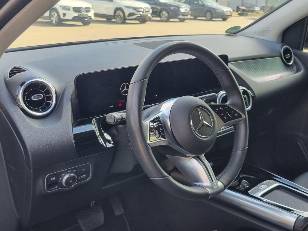 Mercedes-Benz B 250 2023
