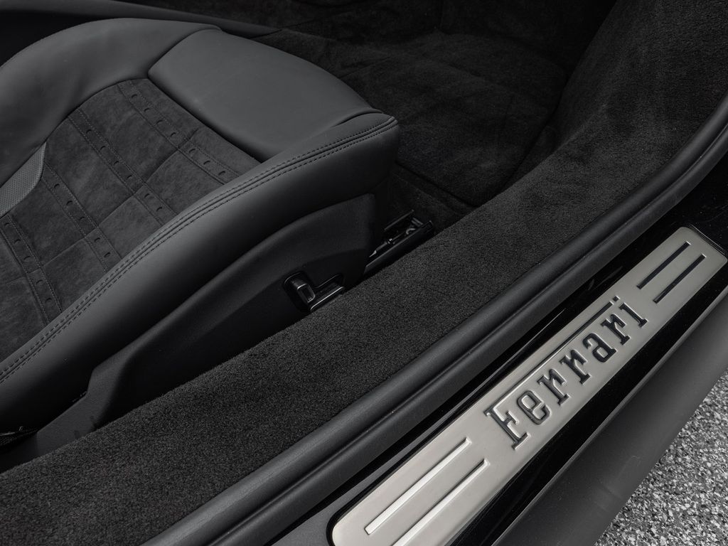 Ferrari 296 GTS 2023