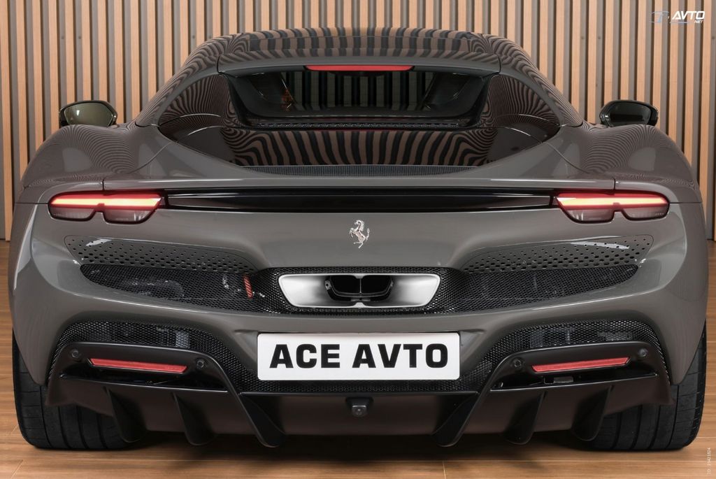 Ferrari 296 GTS 2025