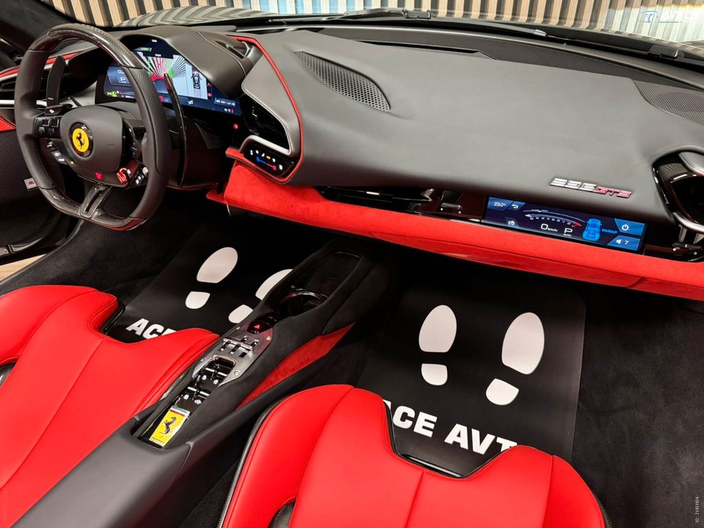 Ferrari 296 GTS 2025