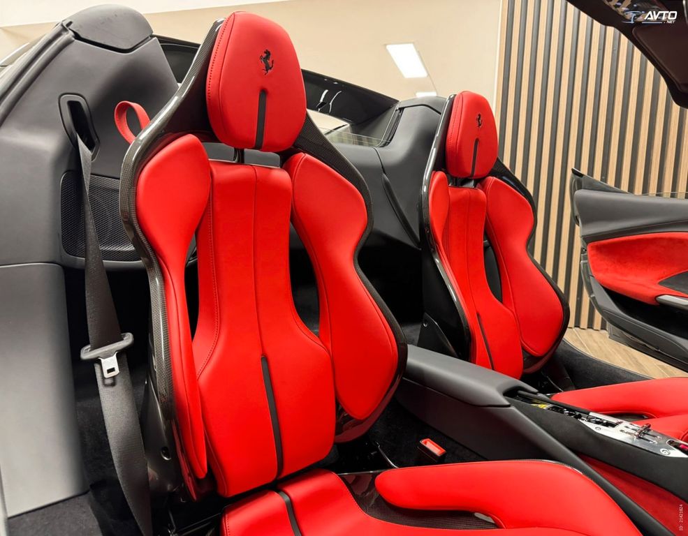 Ferrari 296 GTS 2025