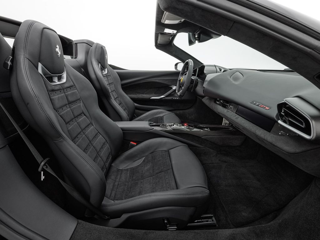 Ferrari 296 GTS 2023