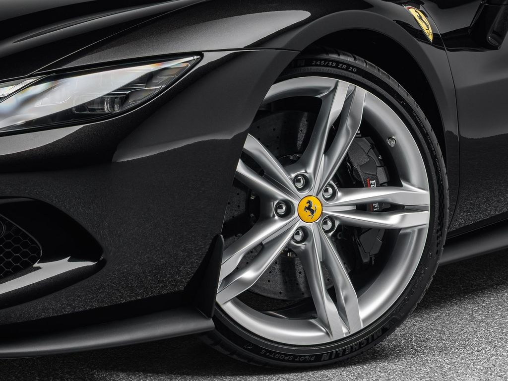 Ferrari 296 GTS 2023