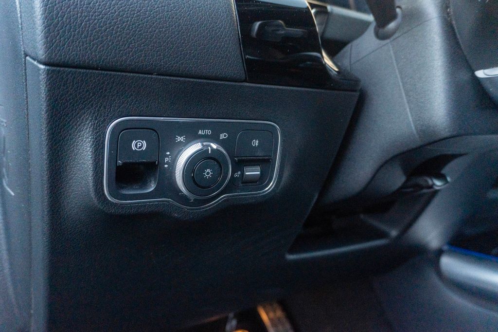 Mercedes-Benz EQA 2023