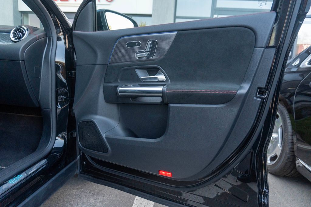 Mercedes-Benz EQA 2023