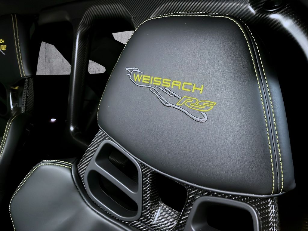 Porsche 992 2025