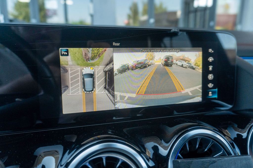 Mercedes-Benz EQA 2023