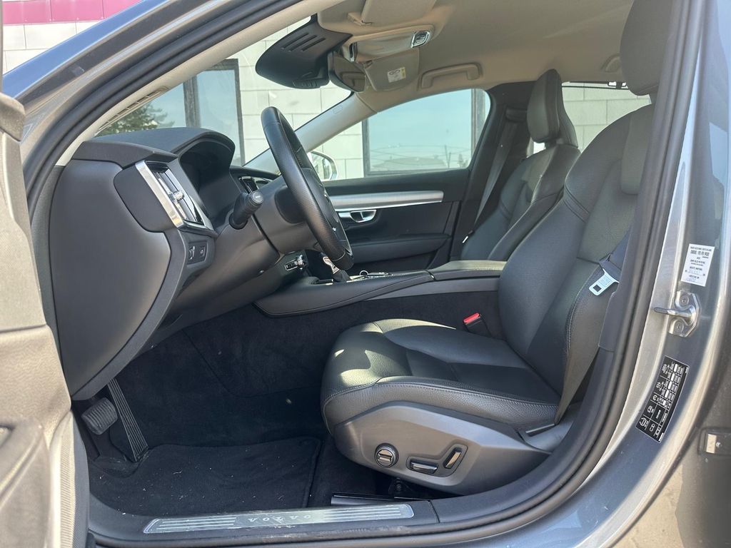 Volvo S90 2019