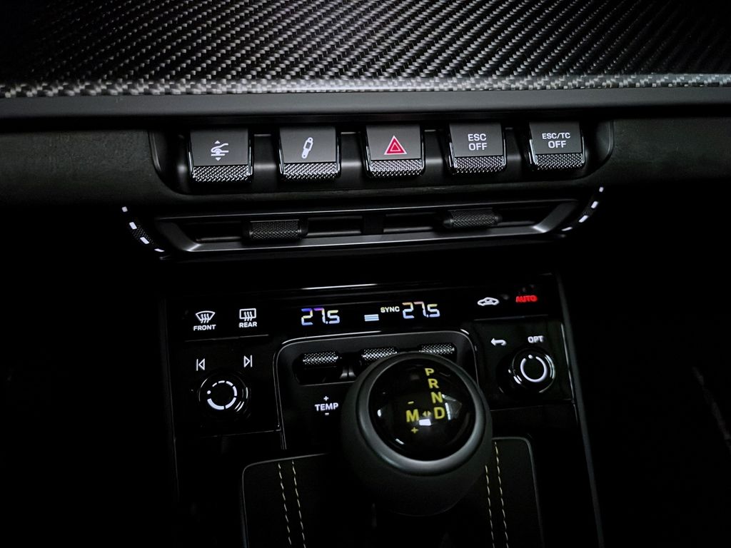 Porsche 992 2025