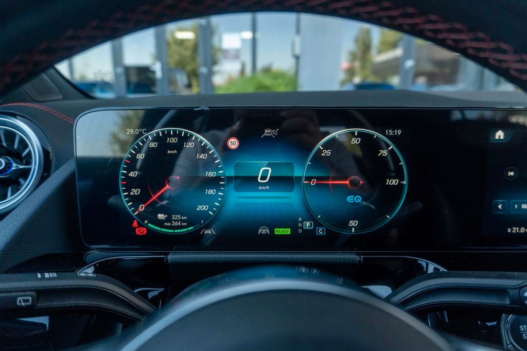 Mercedes-Benz EQA 2023