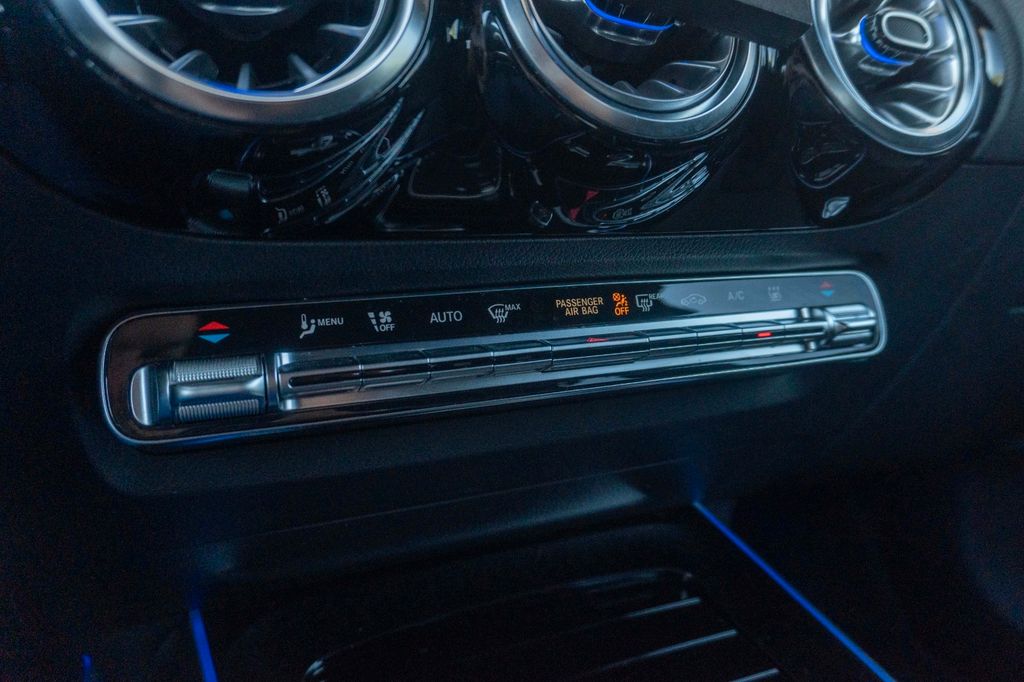 Mercedes-Benz EQA 2023