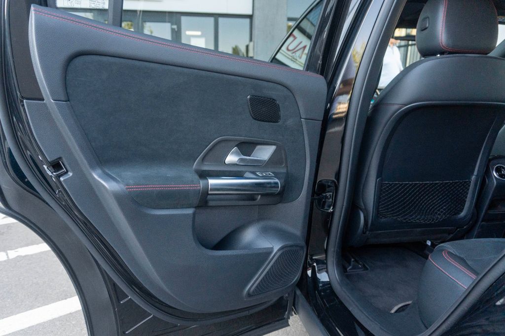 Mercedes-Benz EQA 2023