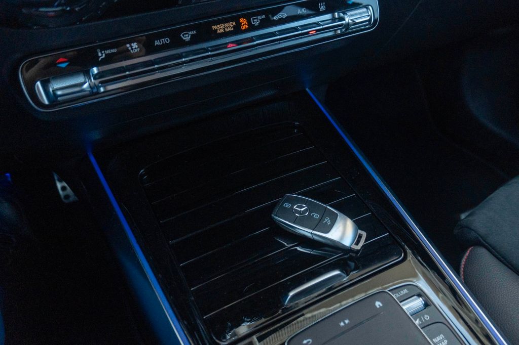 Mercedes-Benz EQA 2023