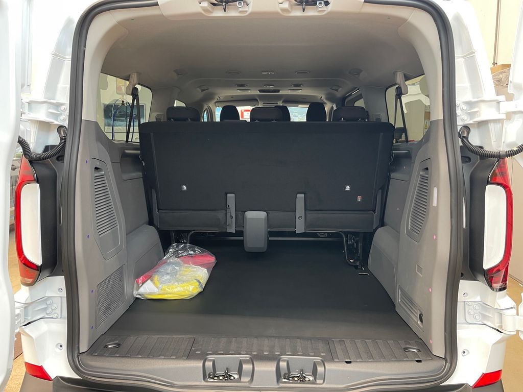 Volkswagen T7 Caravelle