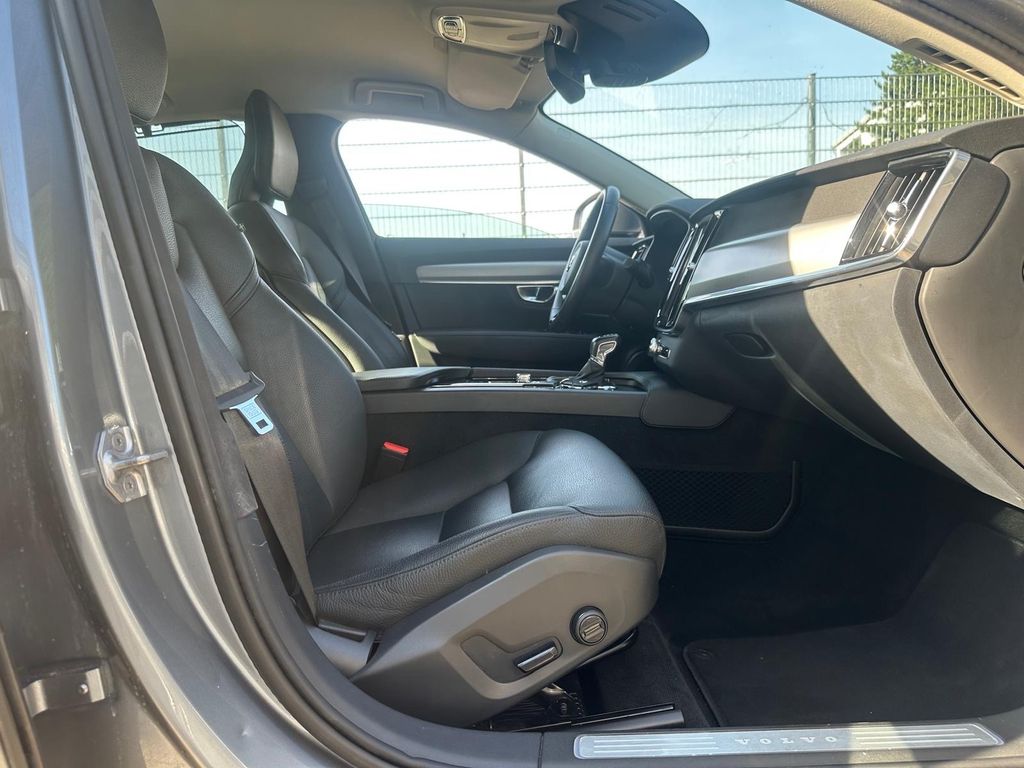Volvo S90 2019