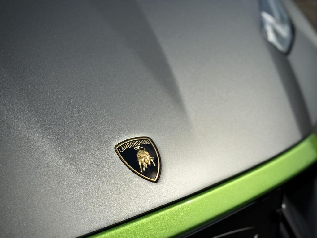 Lamborghini Huracán 2023