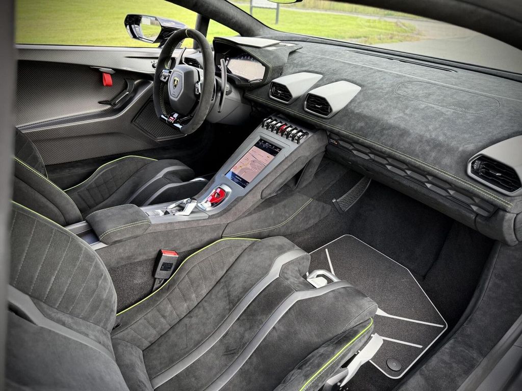 Lamborghini Huracán 2023