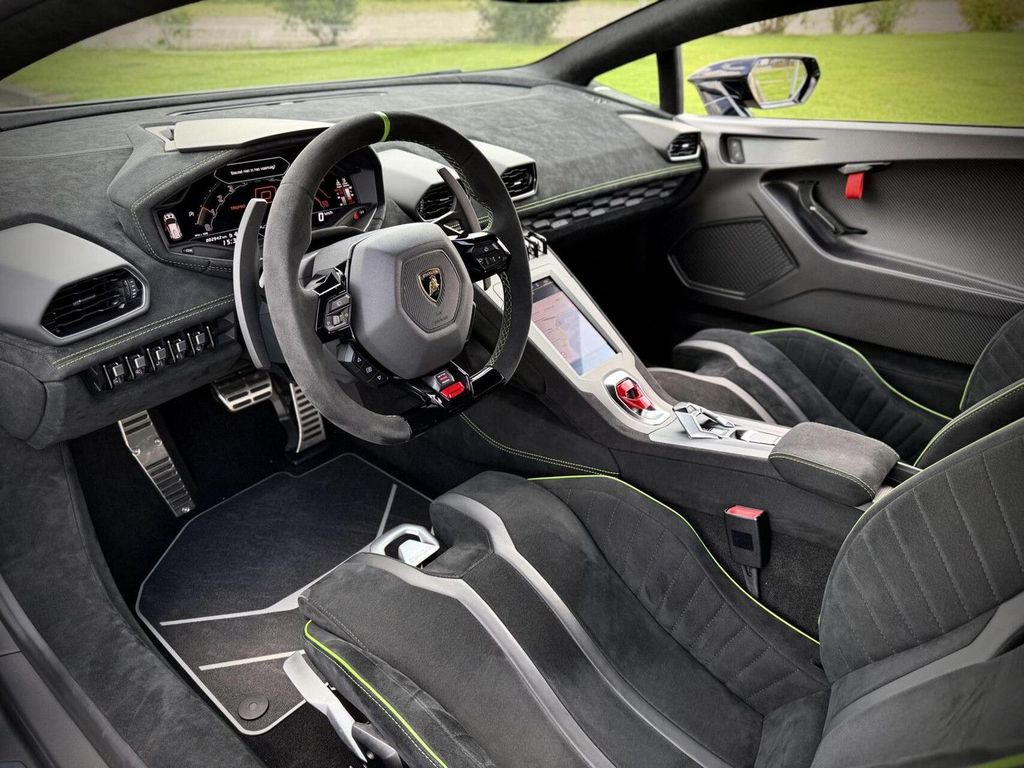 Lamborghini Huracán 2023