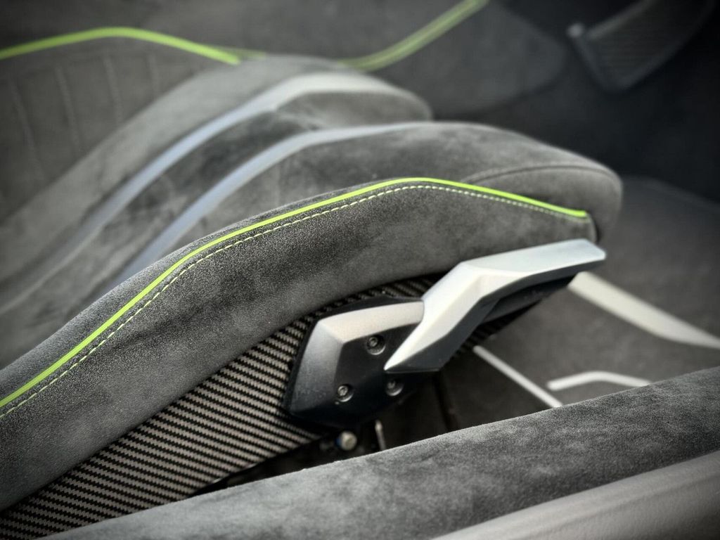 Lamborghini Huracán 2023
