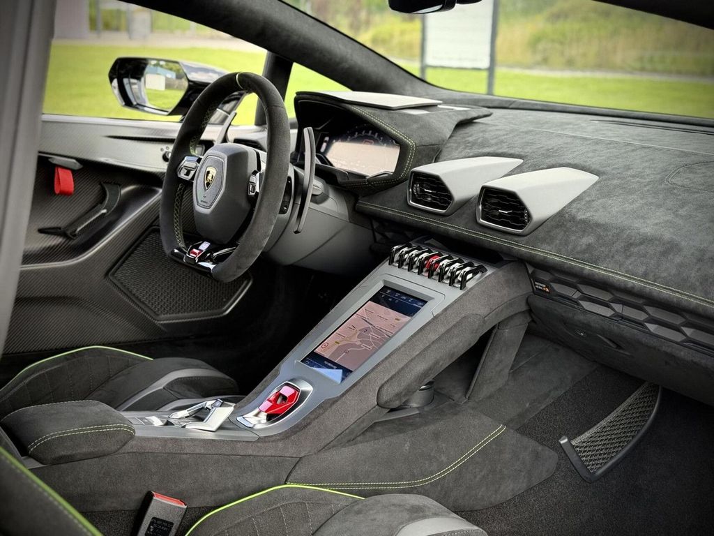 Lamborghini Huracán 2023