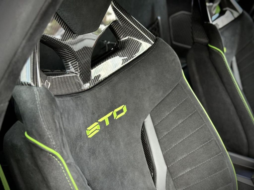 Lamborghini Huracán 2023