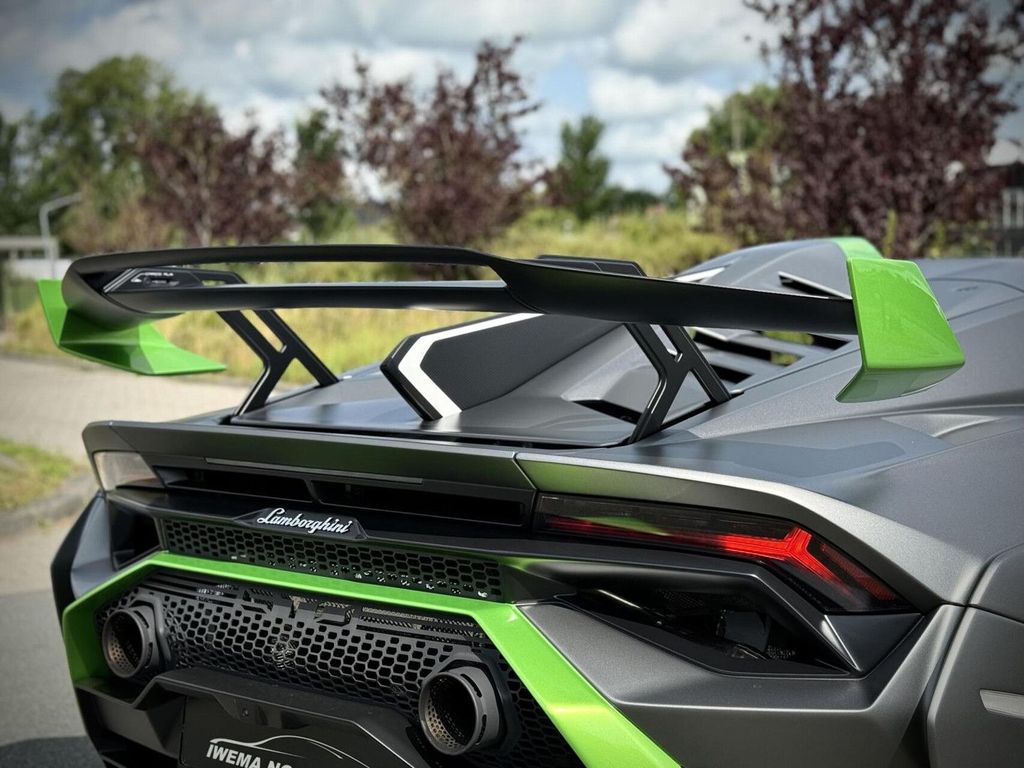 Lamborghini Huracán 2023
