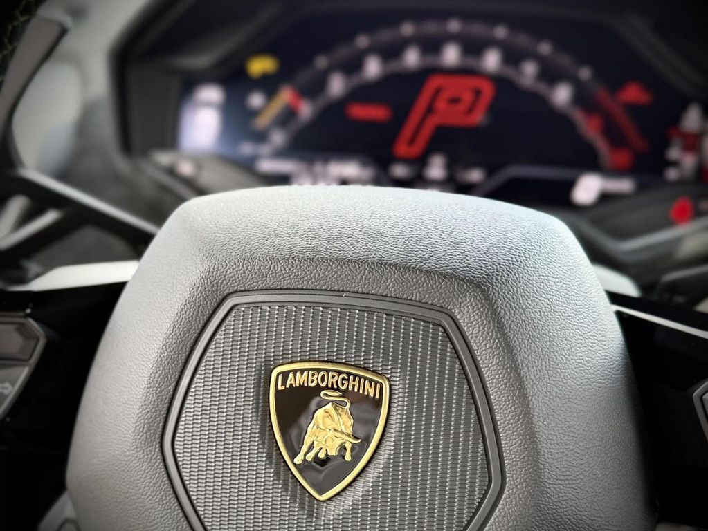 Lamborghini Huracán 2023