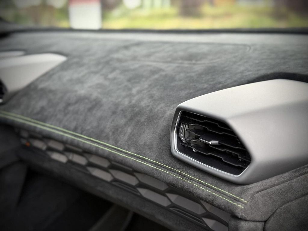 Lamborghini Huracán 2023