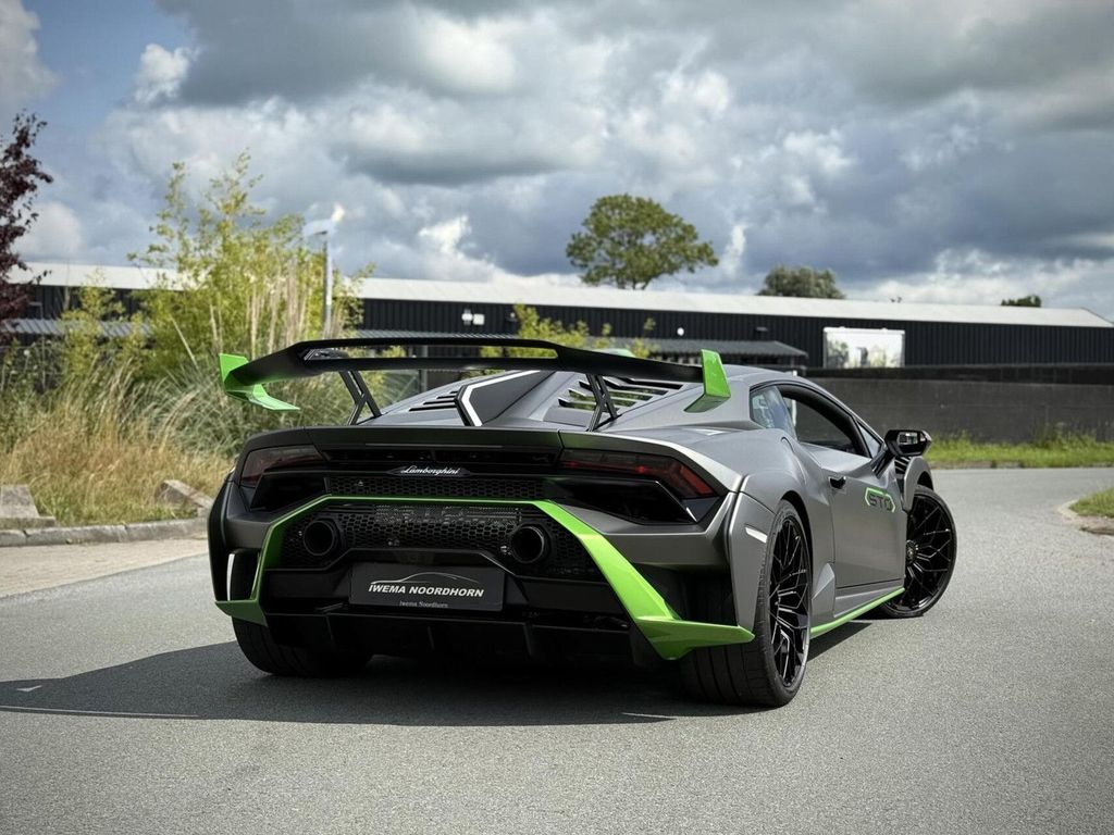 Lamborghini Huracán 2023