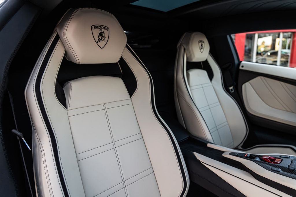 Lamborghini Countach 2023