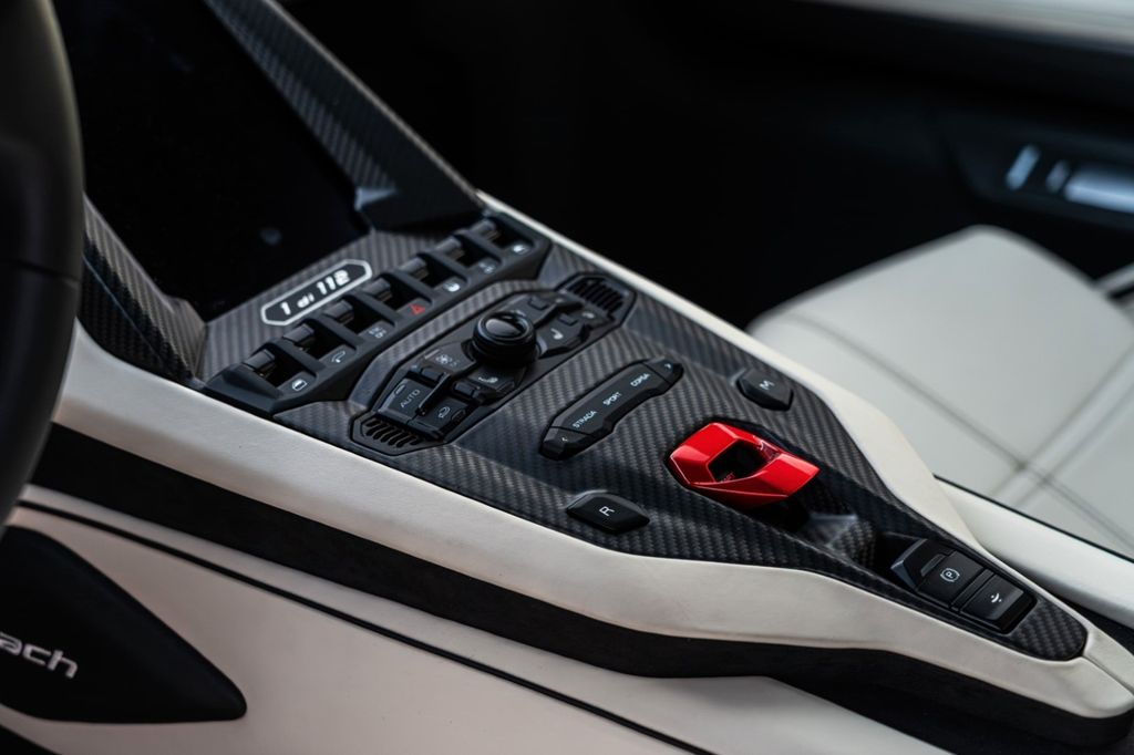 Lamborghini Countach 2023