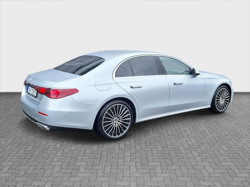 Mercedes-Benz E 220 2024