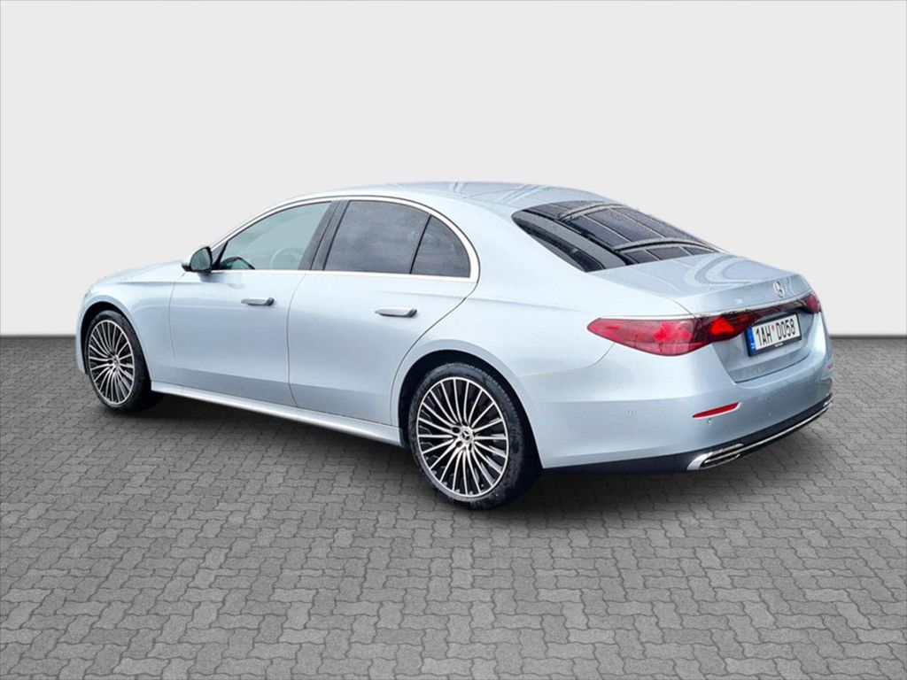 Mercedes-Benz E 220 2024