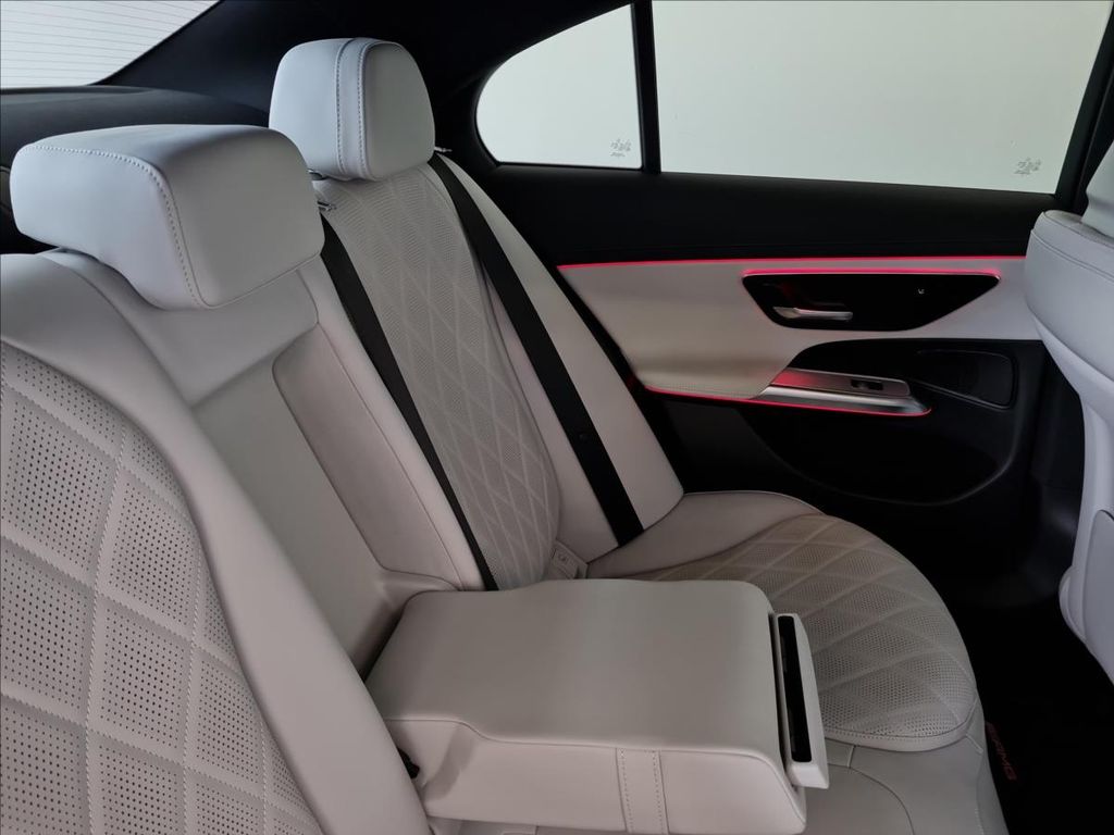 Mercedes-Benz E 220 2024