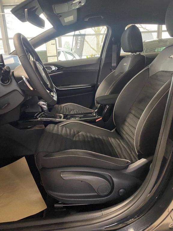 Kia pro cee'd / ProCeed