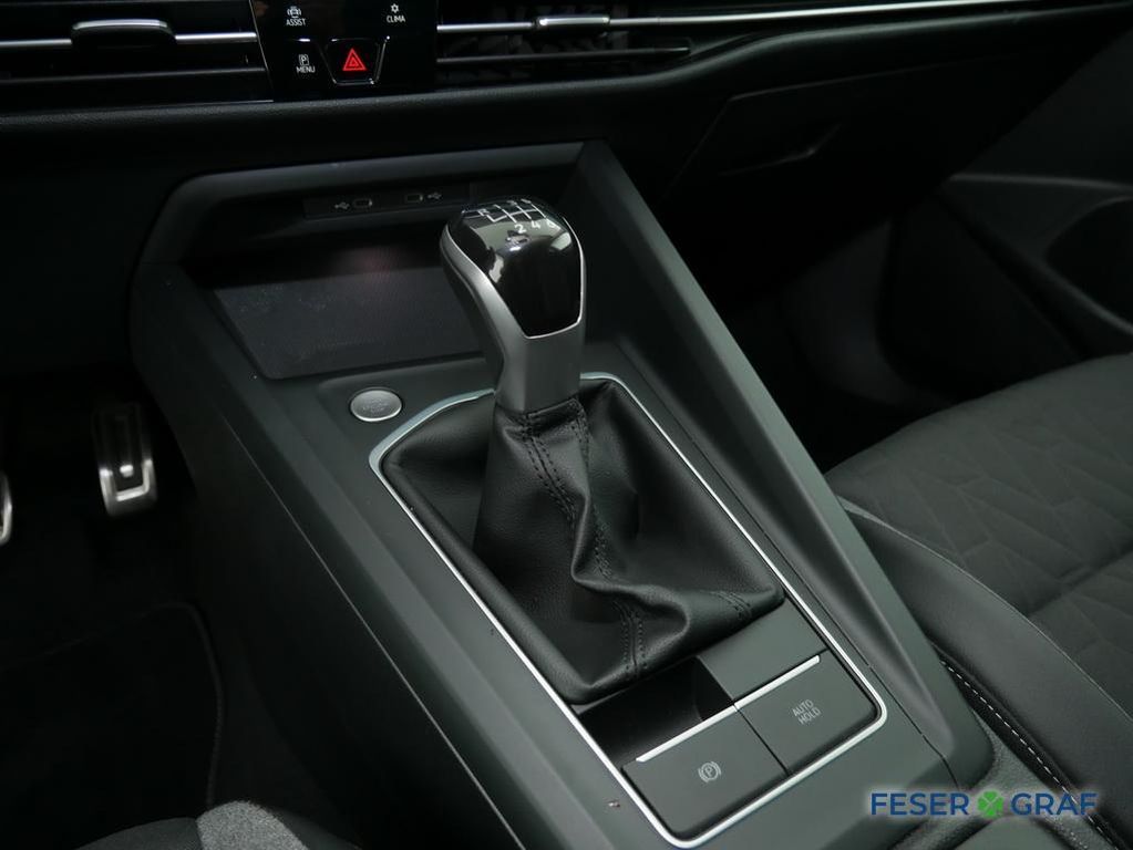 Volkswagen Golf 2024